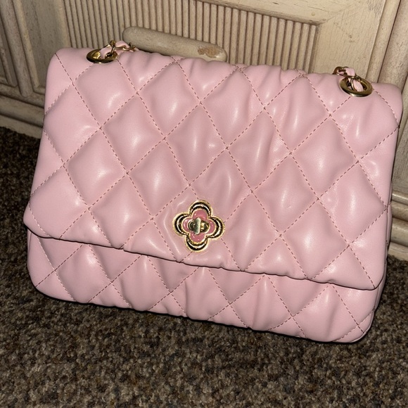 Pink quilted purse - Picture 2 of 7